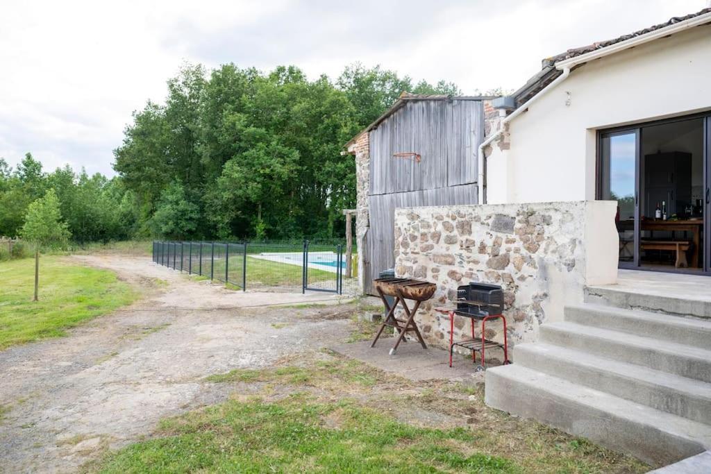 L'Evasion En Pierre Piscine Et Etang Prive Villa Sevremoine Kültér fotó