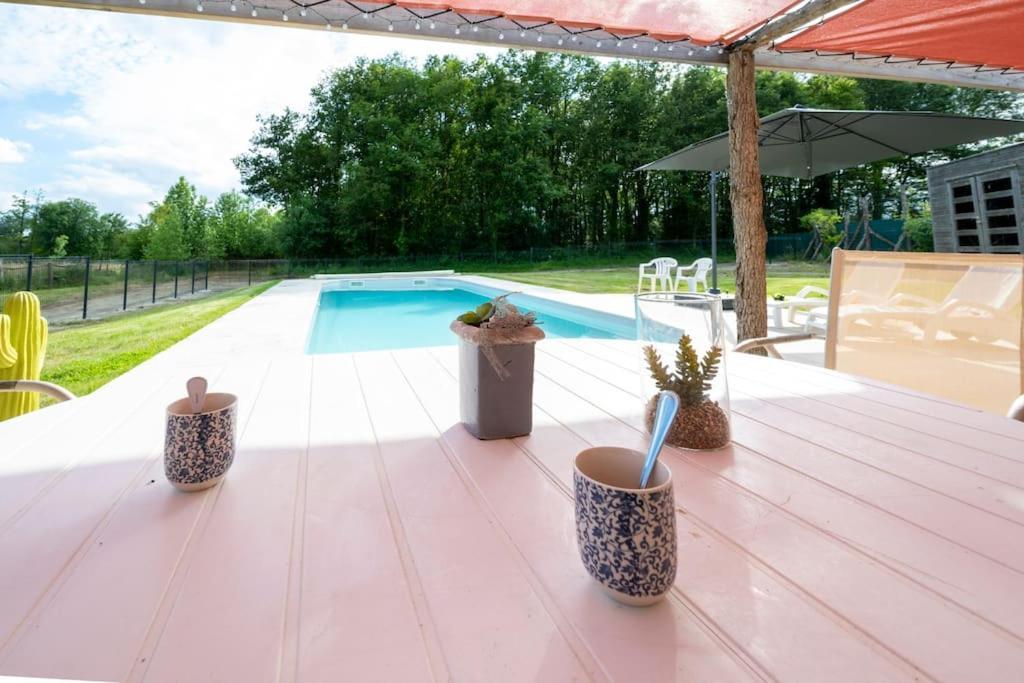 L'Evasion En Pierre Piscine Et Etang Prive Villa Sevremoine Kültér fotó